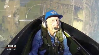 96yearold WWII pilot takes flight again in Tampa [upl. by Ax254]